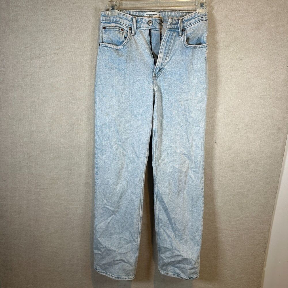 Abercrombie 90s Relaxed Jean High Rise Curve Love 26 Light Wash Distressed